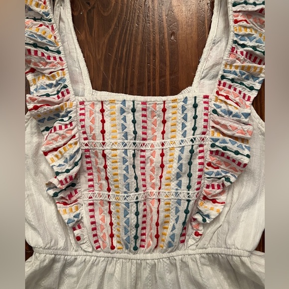 SAVANNA JANE Embroidered Sleeveless Ruffle Top - Picture 6 of 8